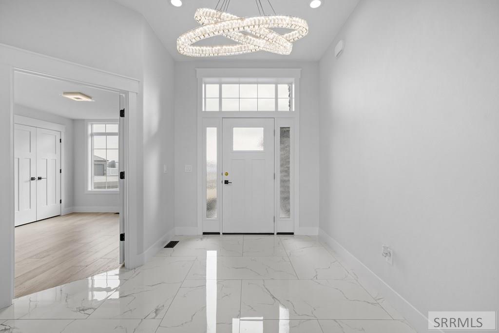 834 East 1580 North Shelley, ID 83274 - Photo 2 of 71