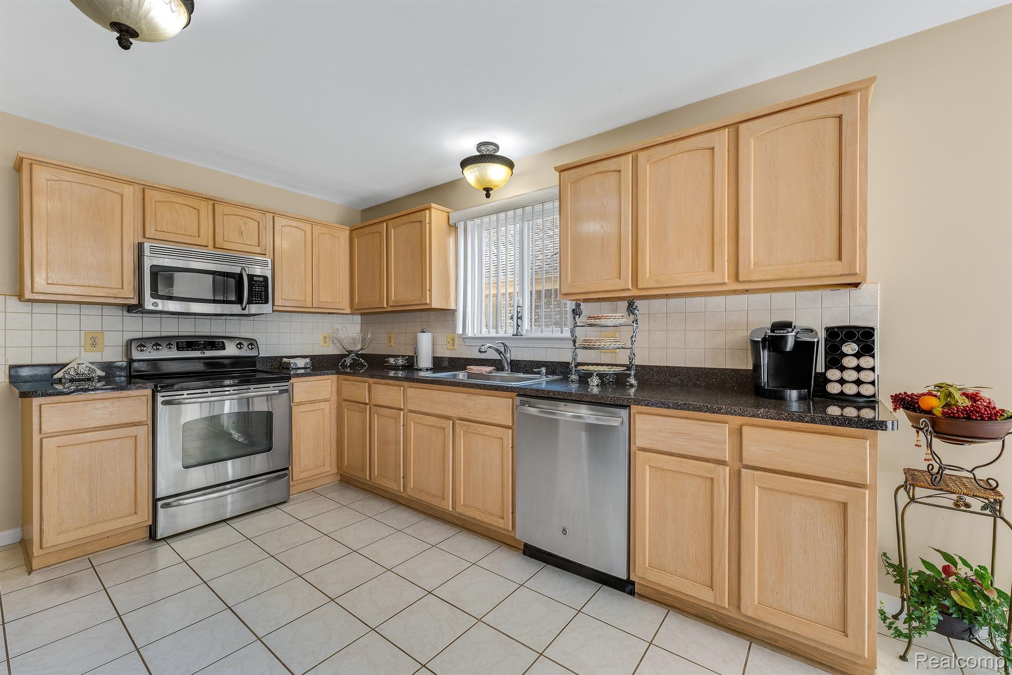5602 Bedell Road Sterling Heights, MI 48310 - Photo 14 of 32 Gallery Image 14