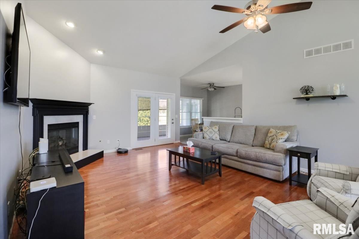 6409 Stonehaven Ridge Springfield, IL 62711 - Photo 3 of 41