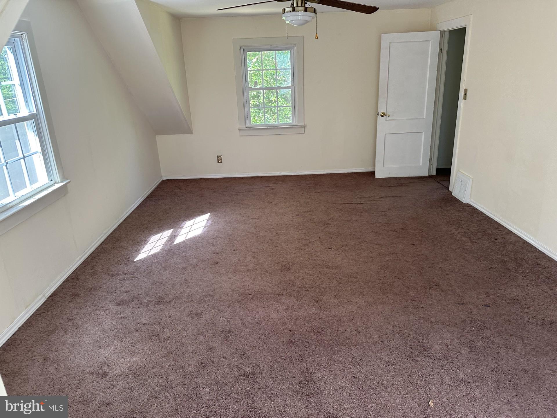 317 Magnolia Road Pemberton, NJ 08068 - Photo 21 of 42 an empty room with windows