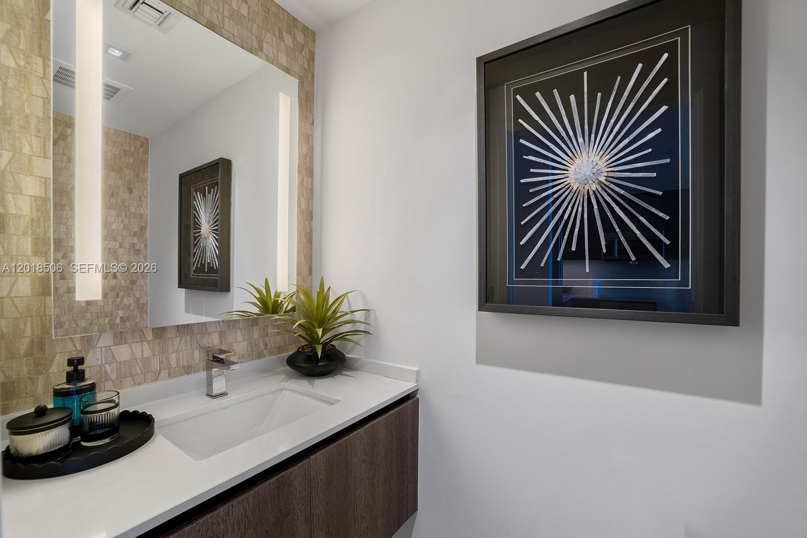 88 Southwest 7th Street, Unit 2406 Miami, FL 33130 - Photo 17 of 20 Powder Room