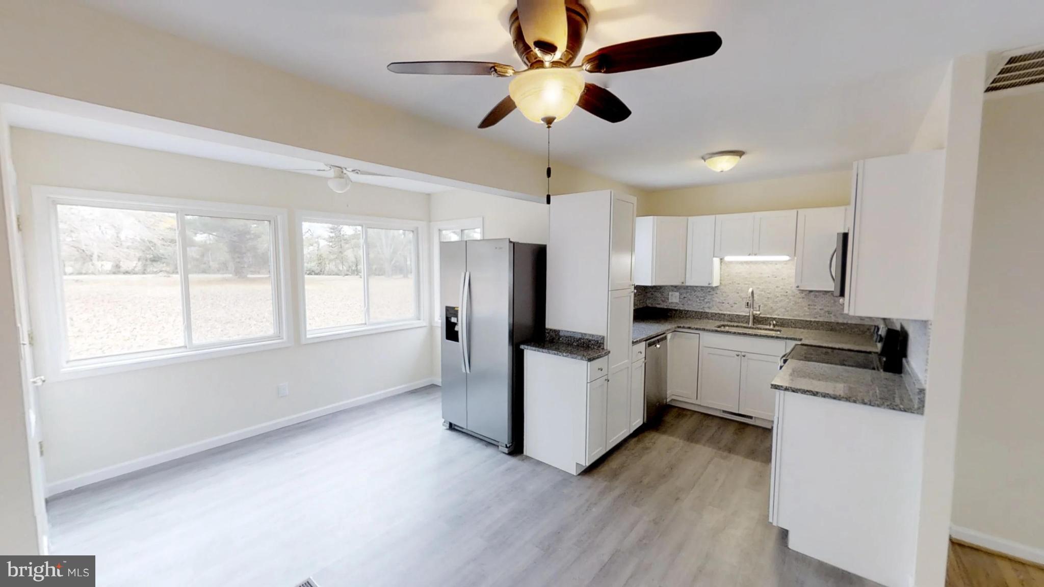 21410 Springfield Road Bushwood, MD 20618 - Photo 9 of 47 Kitchen/Dining area