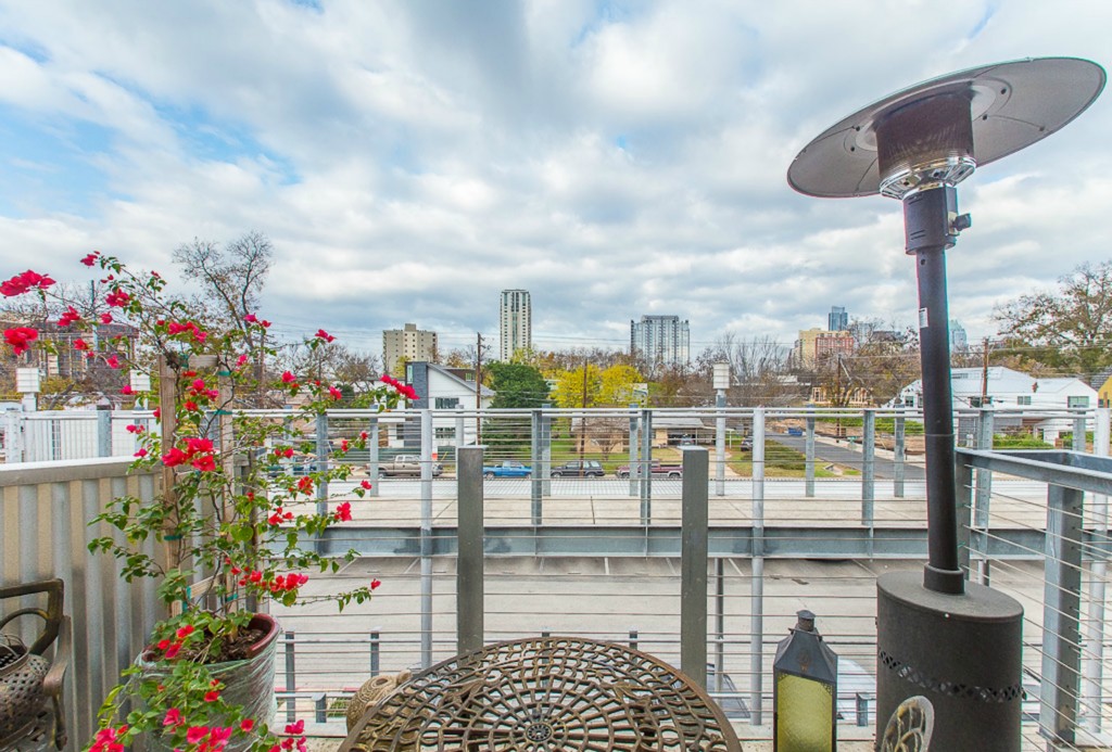 41 Waller Street, Unit 308 Austin, TX 78702 - Photo 26 of 34 a city view