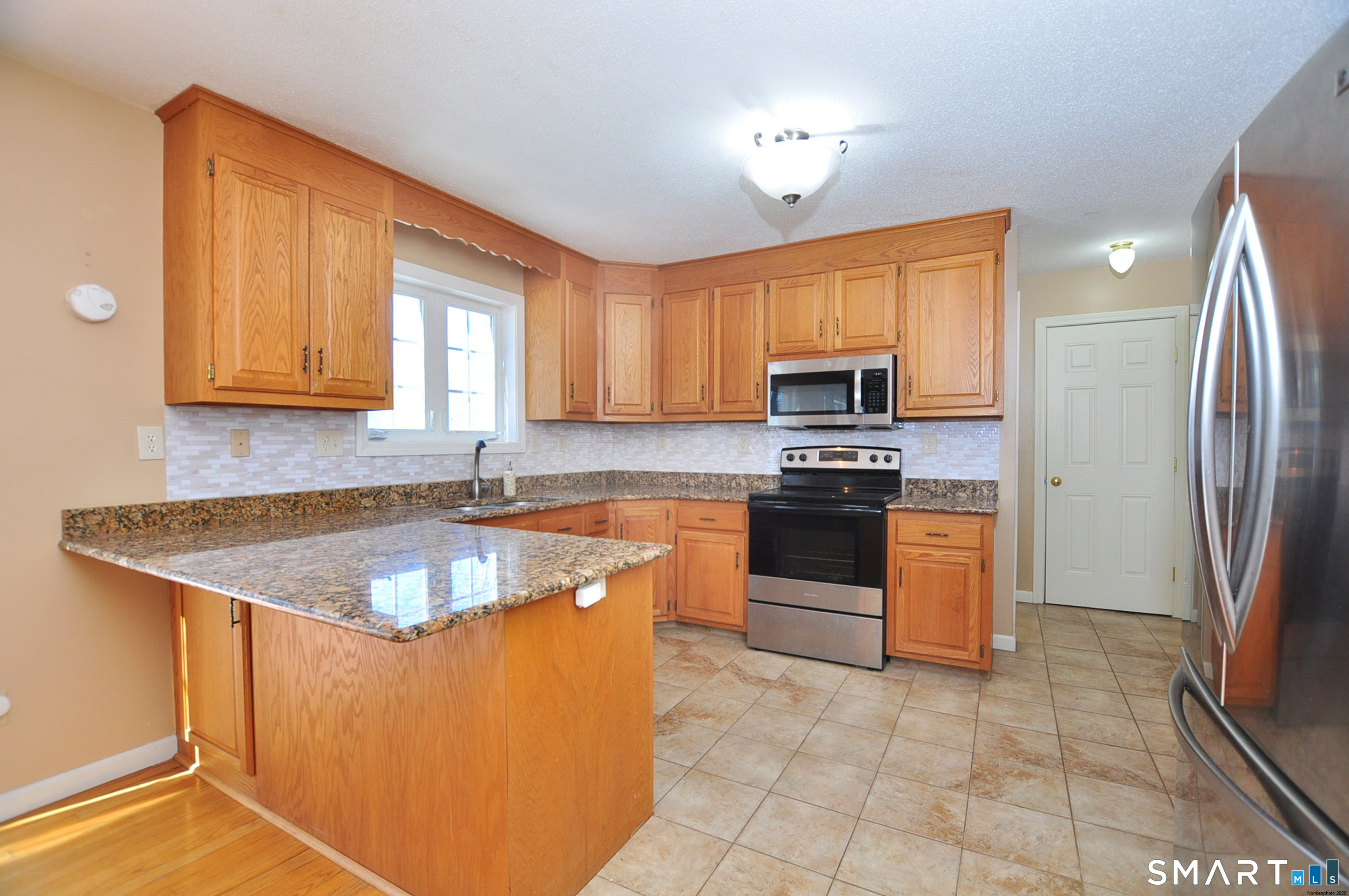 3 Inwood Lane Farmington, CT 06032 - Photo 10 of 39