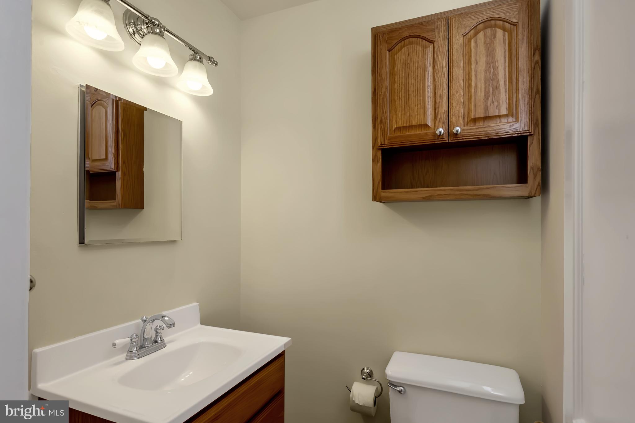 6 Hurst Road Wilmington, DE 19803 - Photo 12 of 19 Powder Room
