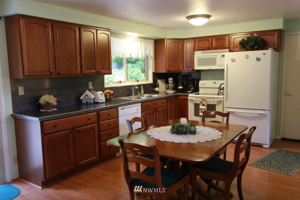 2610 East Hoquiam Road Hoquiam, WA 98550 - Photo 8 of 25 Gallery Image 8