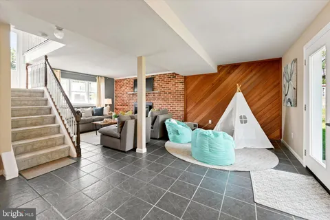 $495,000 | 26 Giles Lane, Aston, PA 19014