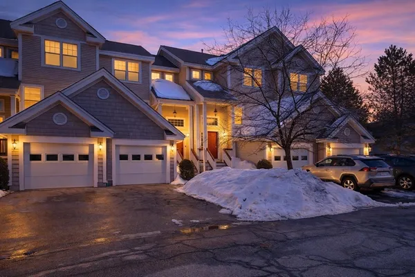 $525,000 | 5 Lincoln Lane, Unit 5, Grafton, MA 01536