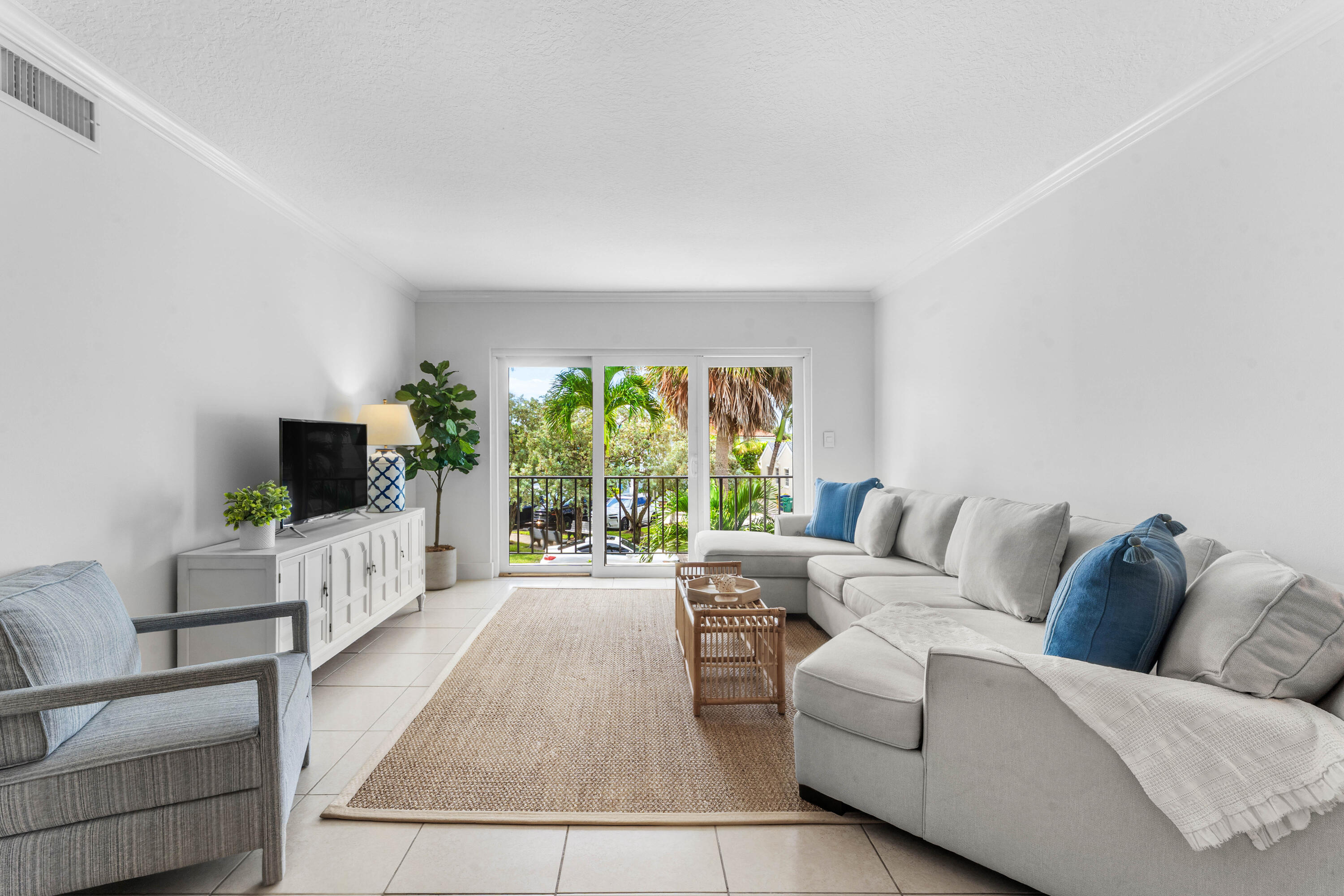 291 Mercury Road, Unit 4 Juno Beach, FL 33408 - Photo 11 of 35 011-291MercuryRoad-4-JunoBeach-FL-33408-