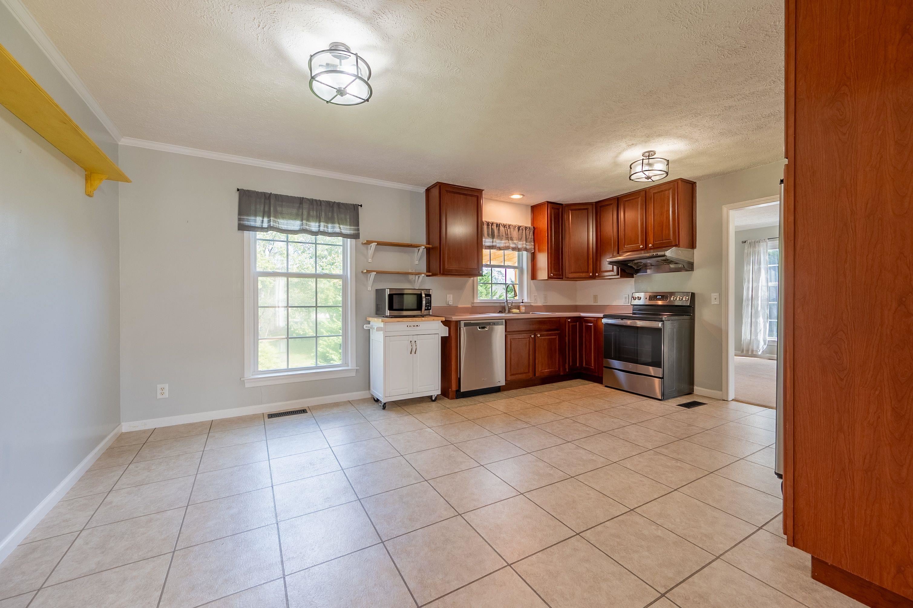 516 Meadow Ridge Radford, VA 24141 - Photo 33 of 73 Gallery Image 33