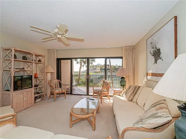 $7,800 | 3939 Ocean Drive, Unit 201B, Vero Beach, FL 32963