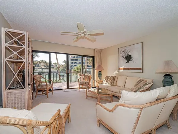 $7,800 | 3939 Ocean Drive, Unit 201B, Vero Beach, FL 32963