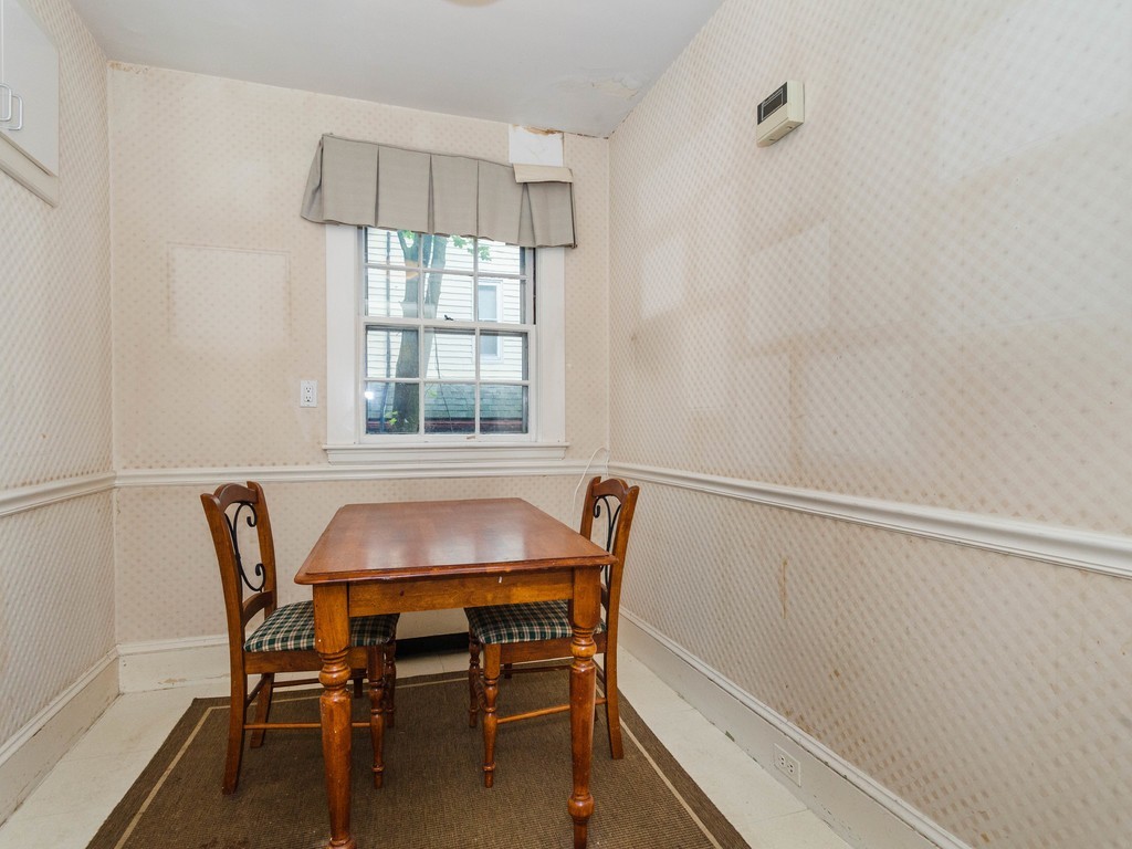 53 Rowena Road Newton, MA 02459 - Photo 7 of 24