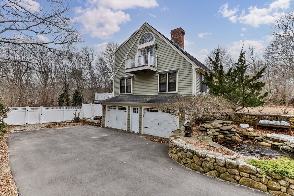 27 Crestview Drive Sandwich, MA 02537 - Photo 2 of 31