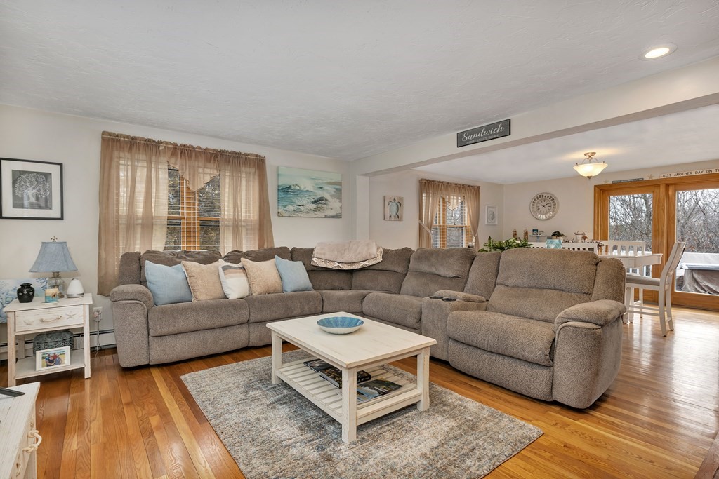 27 Crestview Drive Sandwich, MA 02537 - Photo 5 of 31