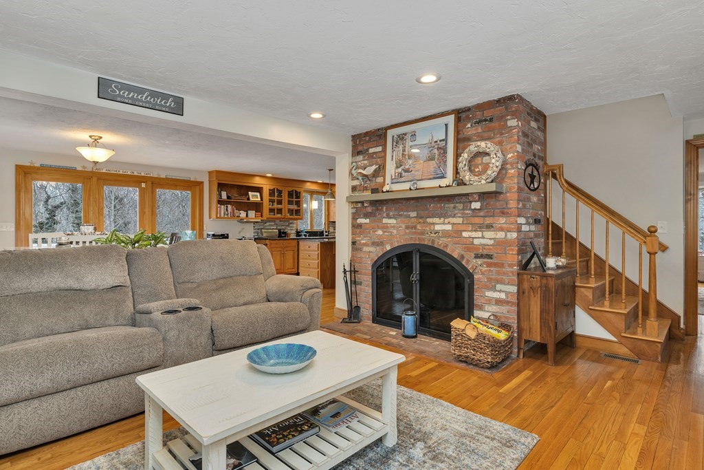 27 Crestview Drive Sandwich, MA 02537 - Photo 6 of 31