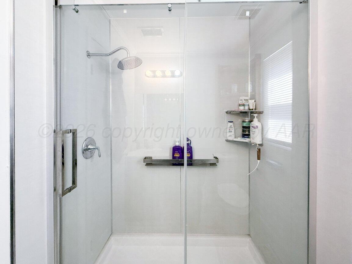 1109 Callahan Street Amarillo, TX 79106 - Photo 21 of 23 a small bathroom with a shower