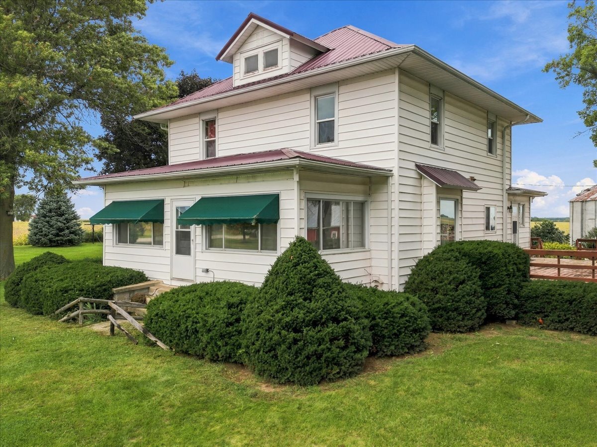 21718 Capp Road Sterling, IL 61081 - Photo 1 of 30 Gallery Image 1