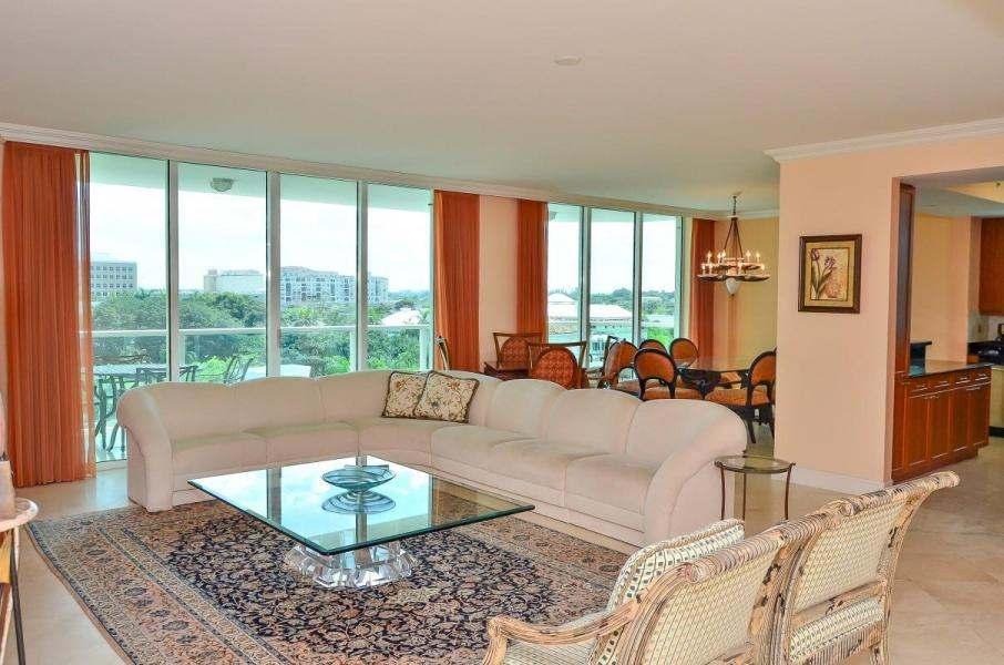 550 Southeast Mizner Boulevard, Unit B508 Boca Raton, FL 33432 - Photo 3 of 11 Living