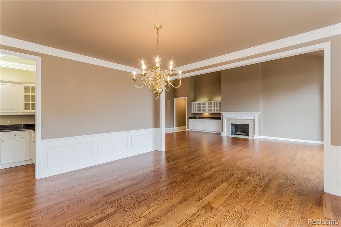2692 Shorebrook Court Rochester, MI 48306 - Photo 10 of 55 010-Dining_Room-2181818-large.jpg