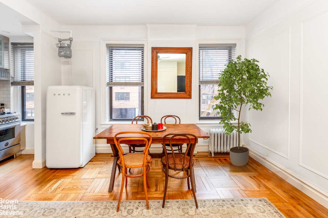 333 East 80th Street, Unit 2D Manhattan, NY 10075 - Photo 4 of 11