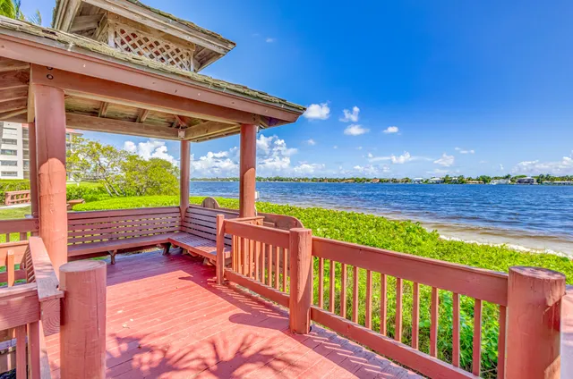 $2,350 | 104 Half Moon Circle, Unit C3, Hypoluxo, FL 33462