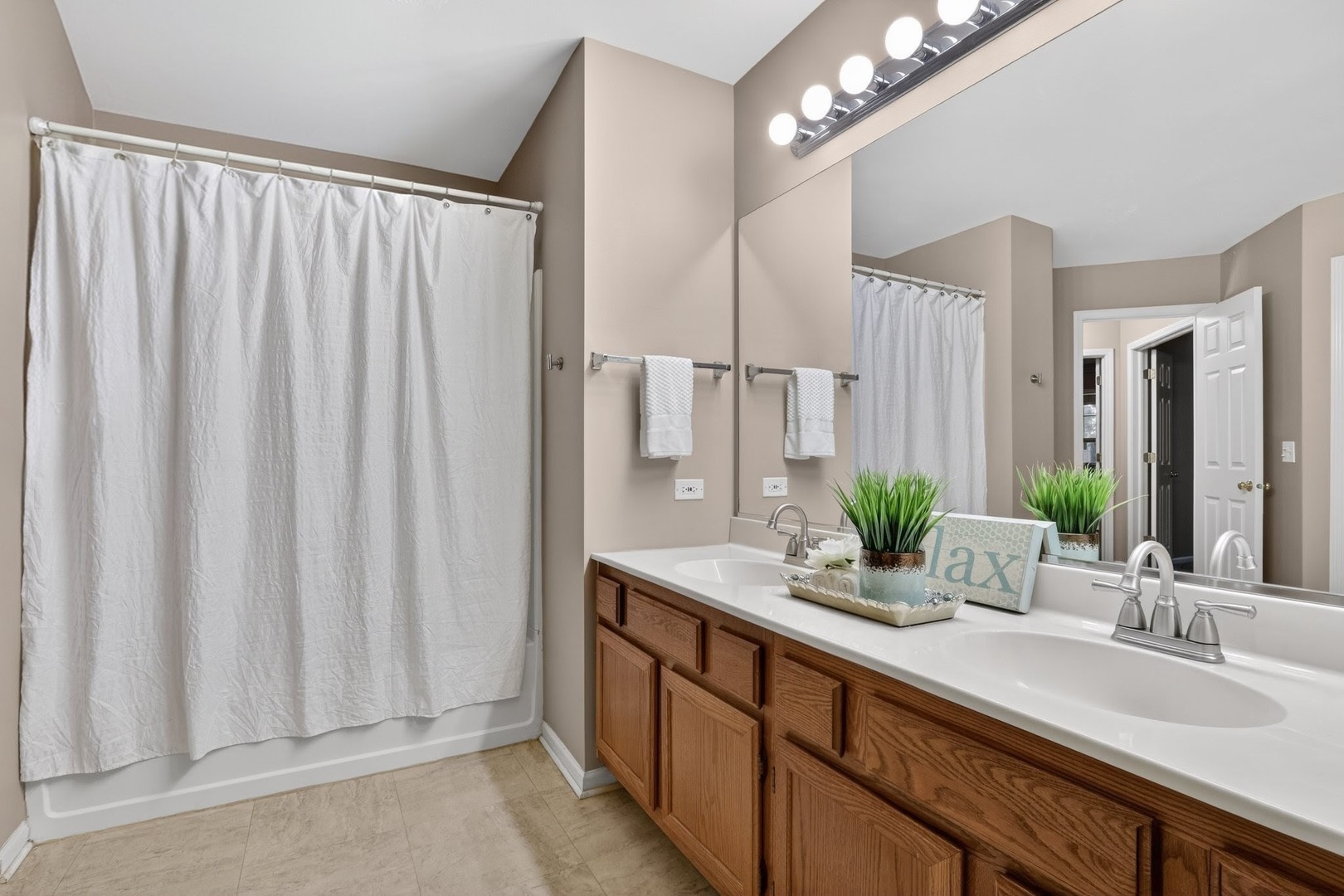7029 South Stratton Lane, Unit 7029 Gurnee, IL 60031 - Photo 24 of 35