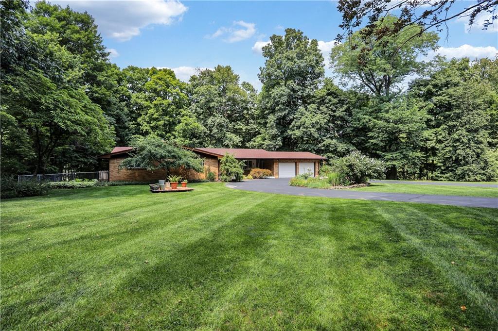 7928 Spring Mill Road Indianapolis, IN 46260 - Photo 2 of 47 Gallery Image 2