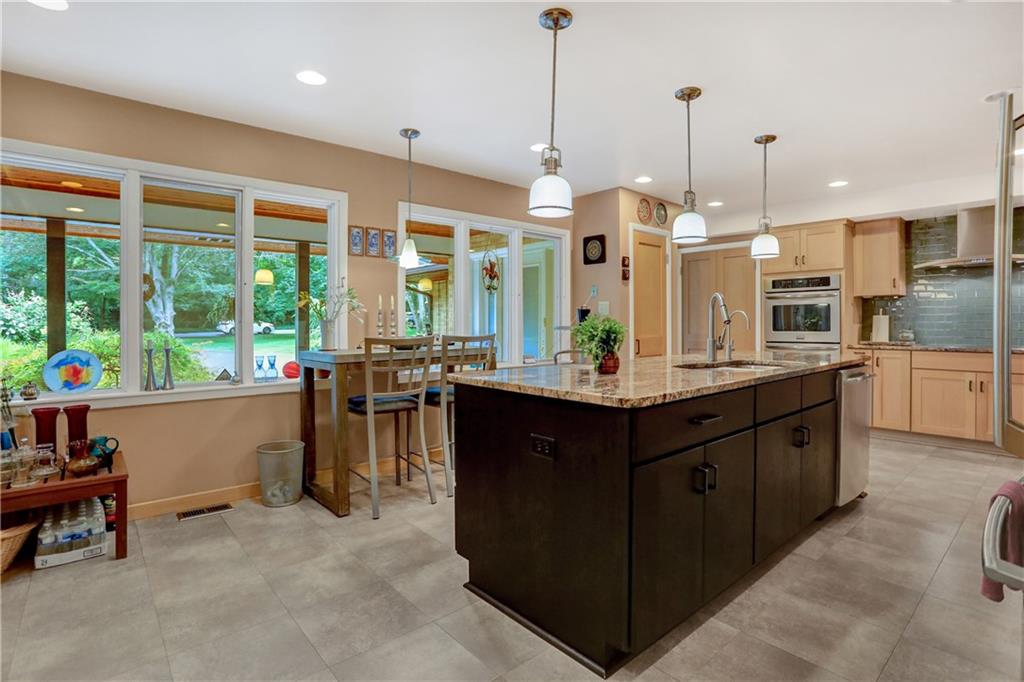 7928 Spring Mill Road Indianapolis, IN 46260 - Photo 11 of 47 Gallery Image 11