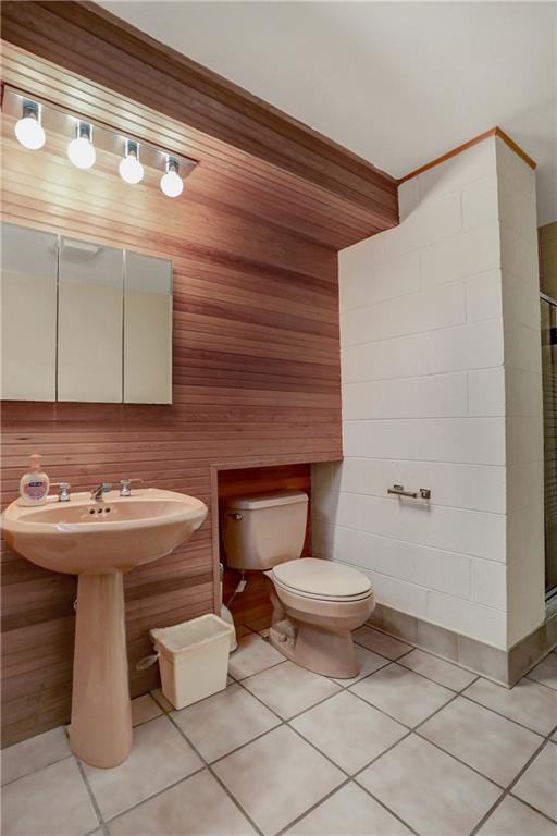 7928 Spring Mill Road Indianapolis, IN 46260 - Photo 25 of 47 Gallery Image 25