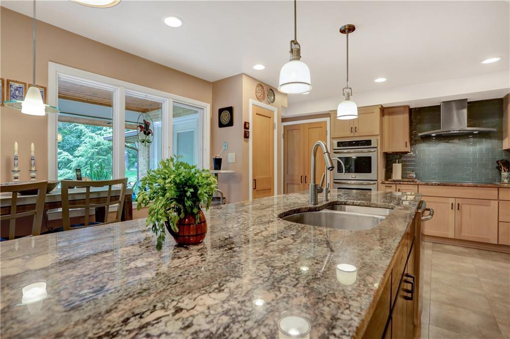 7928 Spring Mill Road Indianapolis, IN 46260 - Photo 6 of 47 Gallery Image 6