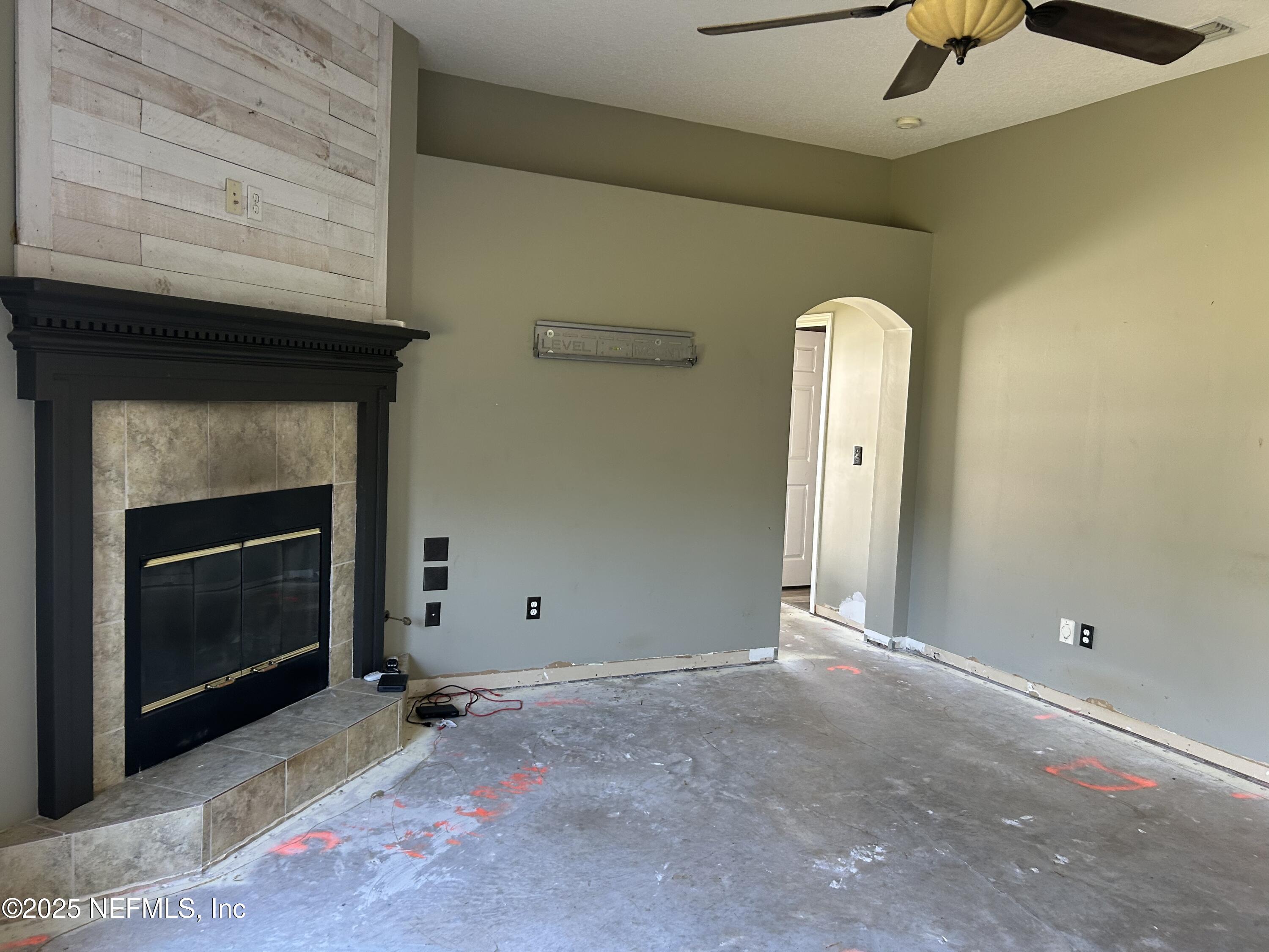 86173 Maple Leaf Place Yulee, FL 32097 - Photo 5 of 21 Photo Oct 16 2025, 12 32 24 PM