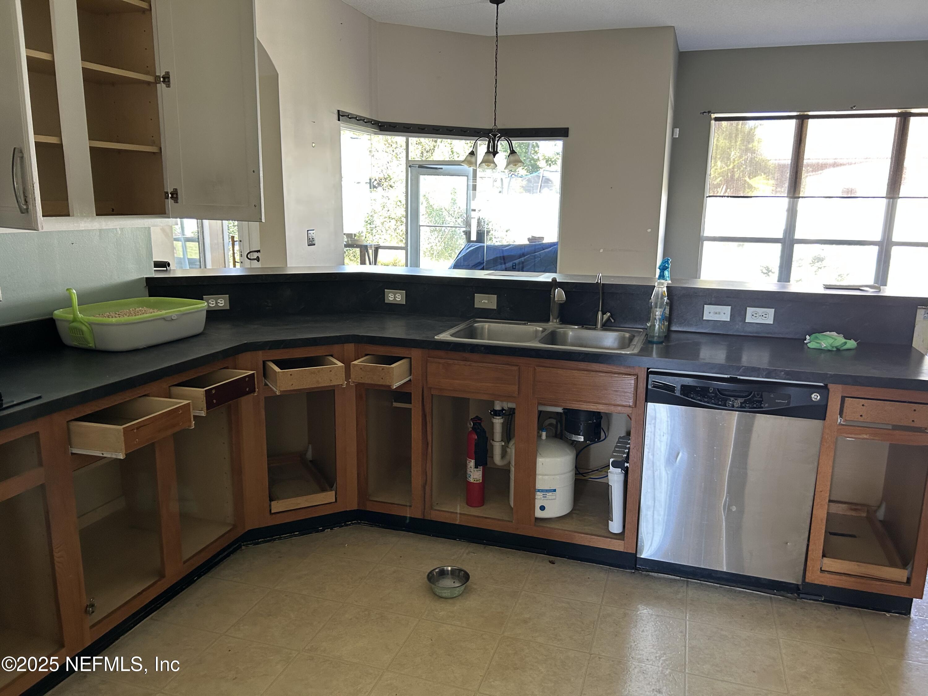 86173 Maple Leaf Place Yulee, FL 32097 - Photo 8 of 21 Photo Oct 16 2025, 12 36 05 PM