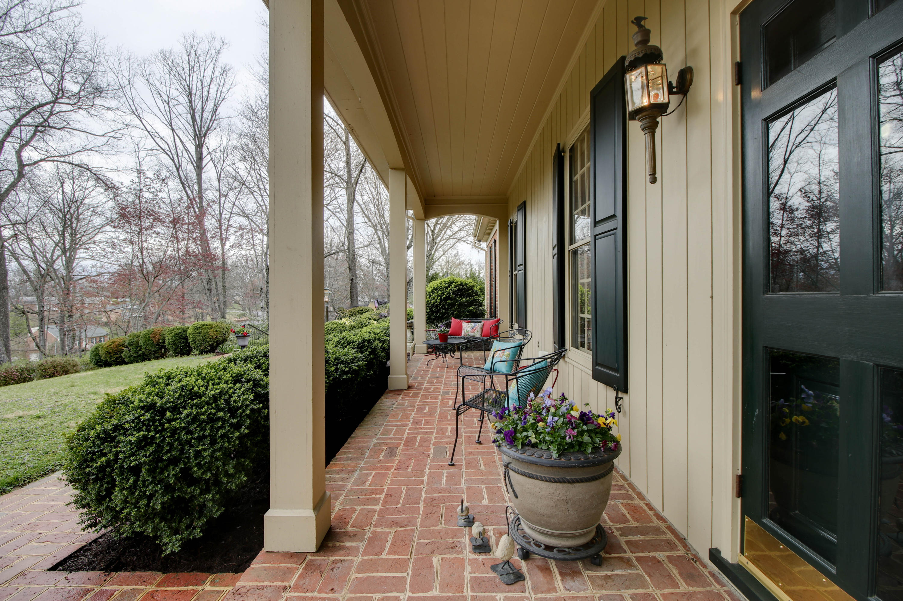 3866 Winding Way Road Southwest Roanoke, VA 24015 - Photo 4 of 71 Front Porch