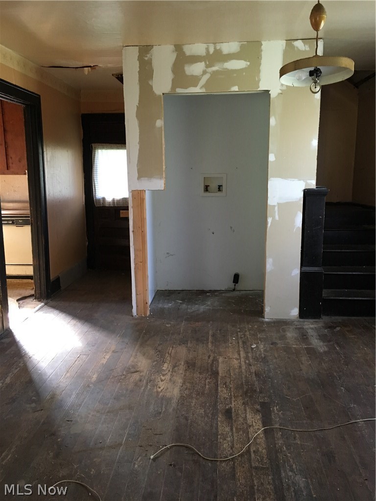 123 Wright Street Rittman, OH 44270 - Photo 15 of 20 Dining room that the previous seller had a first floor laundry installed.