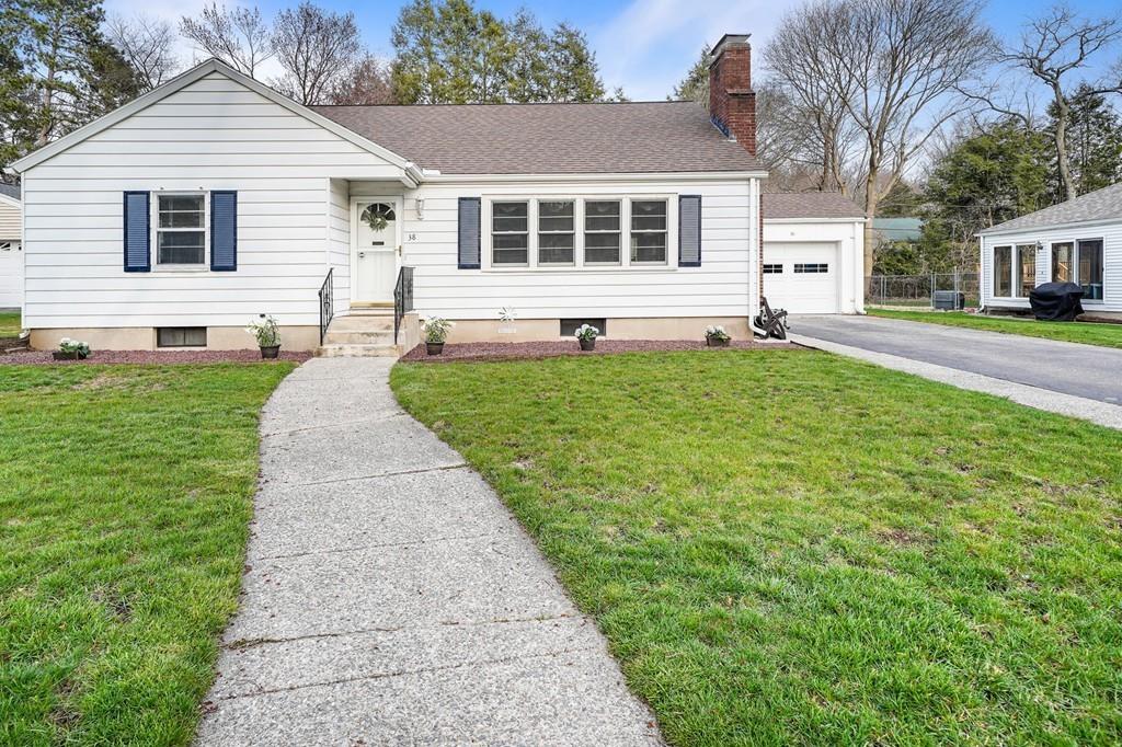 38 Kinnicutt Road Worcester, MA 01602 - Photo 1 of 25 Gallery Image 1