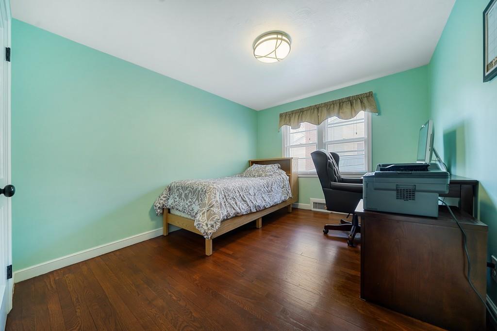 38 Kinnicutt Road Worcester, MA 01602 - Photo 12 of 25 Gallery Image 12