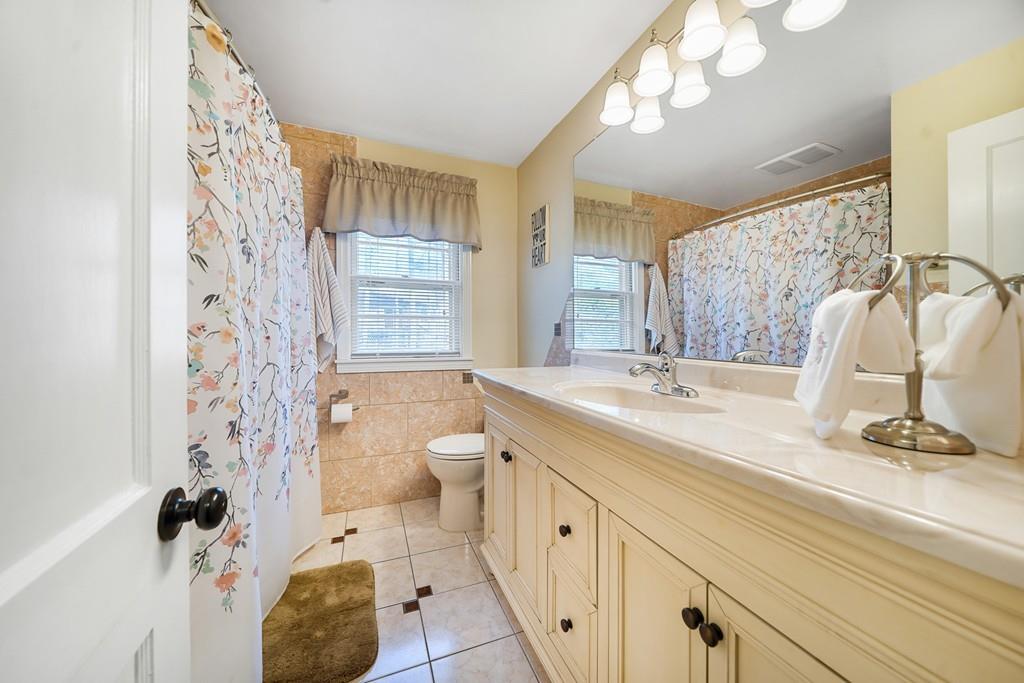 38 Kinnicutt Road Worcester, MA 01602 - Photo 14 of 25 Gallery Image 14
