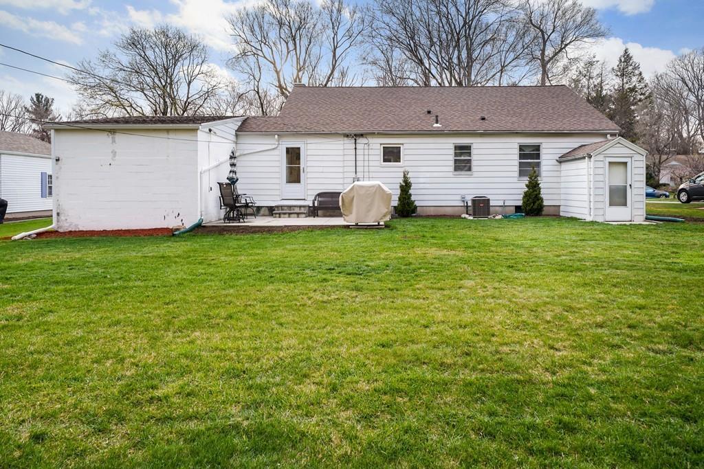 38 Kinnicutt Road Worcester, MA 01602 - Photo 21 of 25 Gallery Image 21