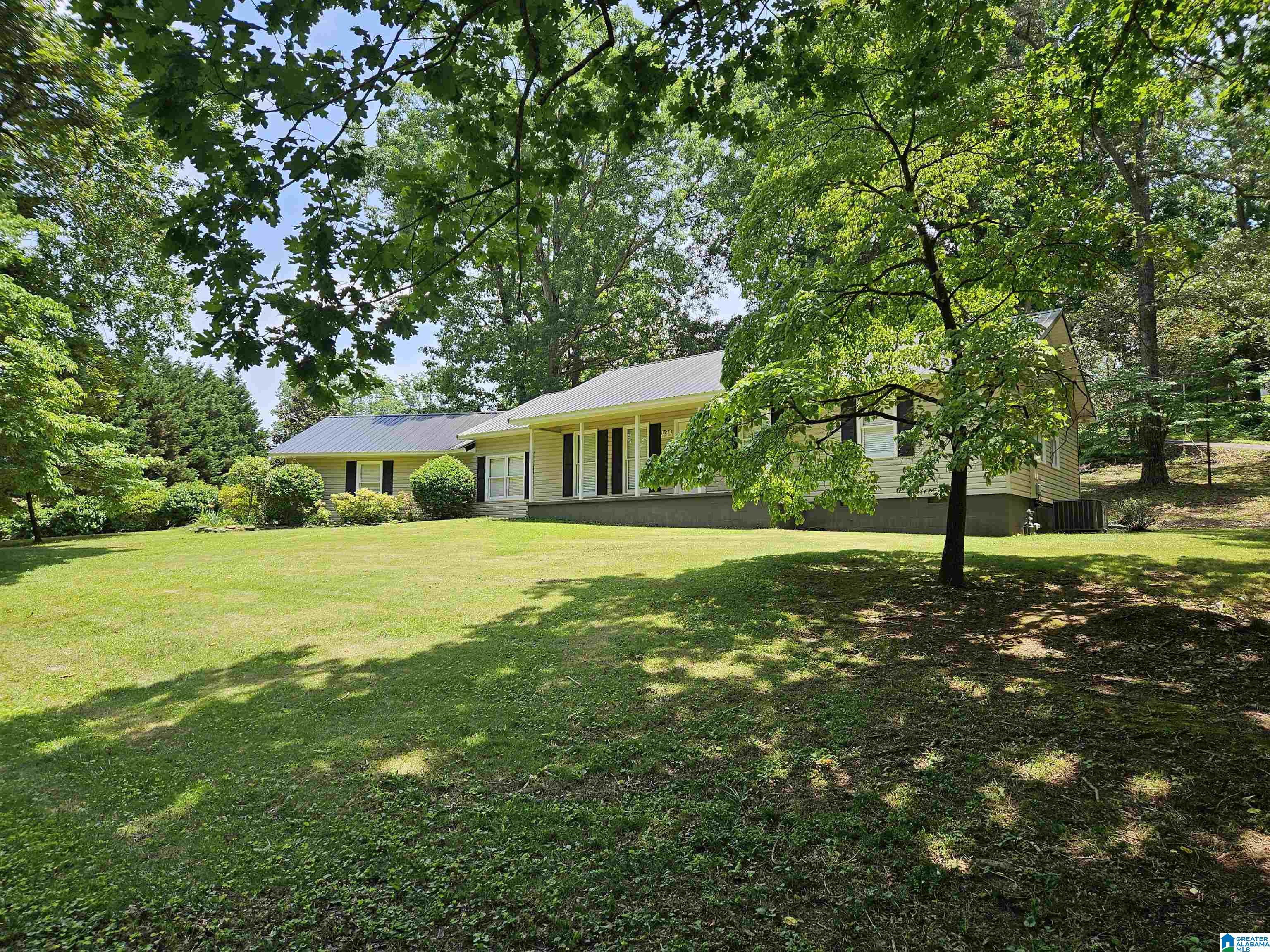 694 Old Mill Road Oneonta, AL 35121 - Photo 3 of 20