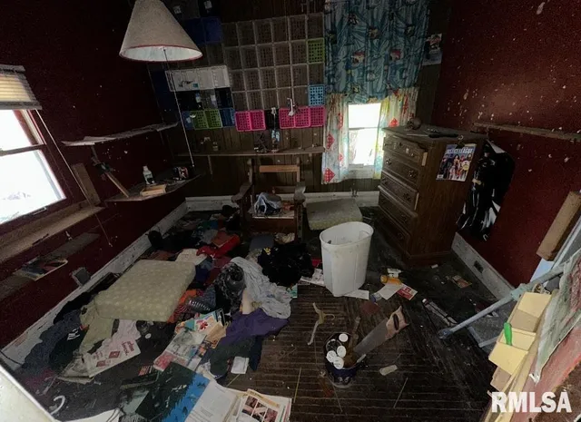 $14,000 | 471 East 1st Street, Galesburg, IL 61401