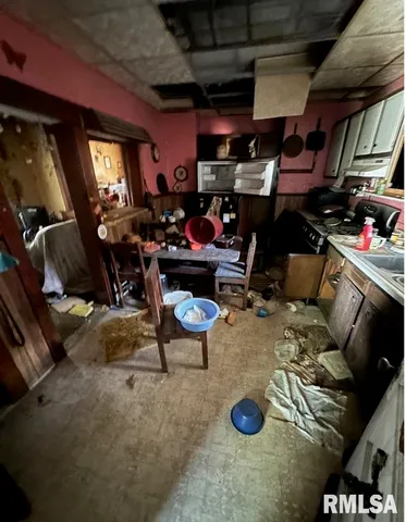 $14,000 | 471 East 1st Street, Galesburg, IL 61401