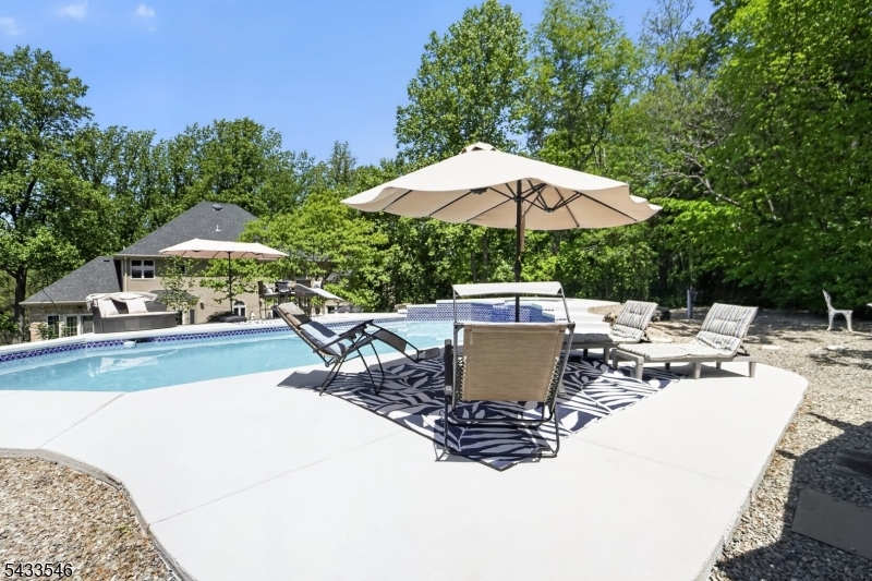 41 Sutton Farm Road Flemington, NJ 08822 - Photo 25 of 28