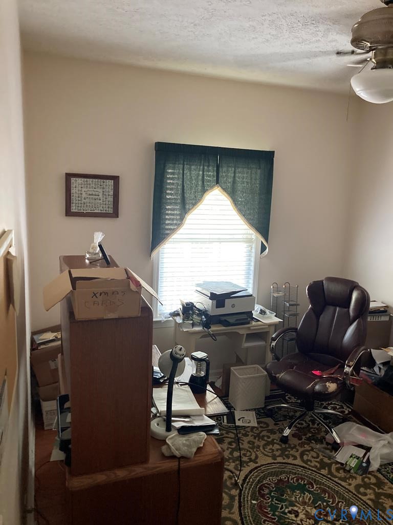 514 Wallace Street Warsaw, VA 22572 - Photo 17 of 25 Office space featuring a textured ceiling