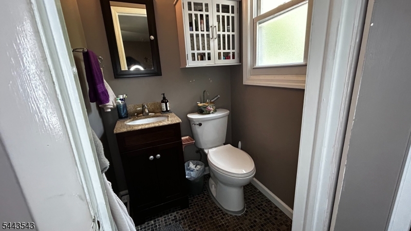 62 Andover Drive Wayne, NJ 07470 - Photo 25 of 34