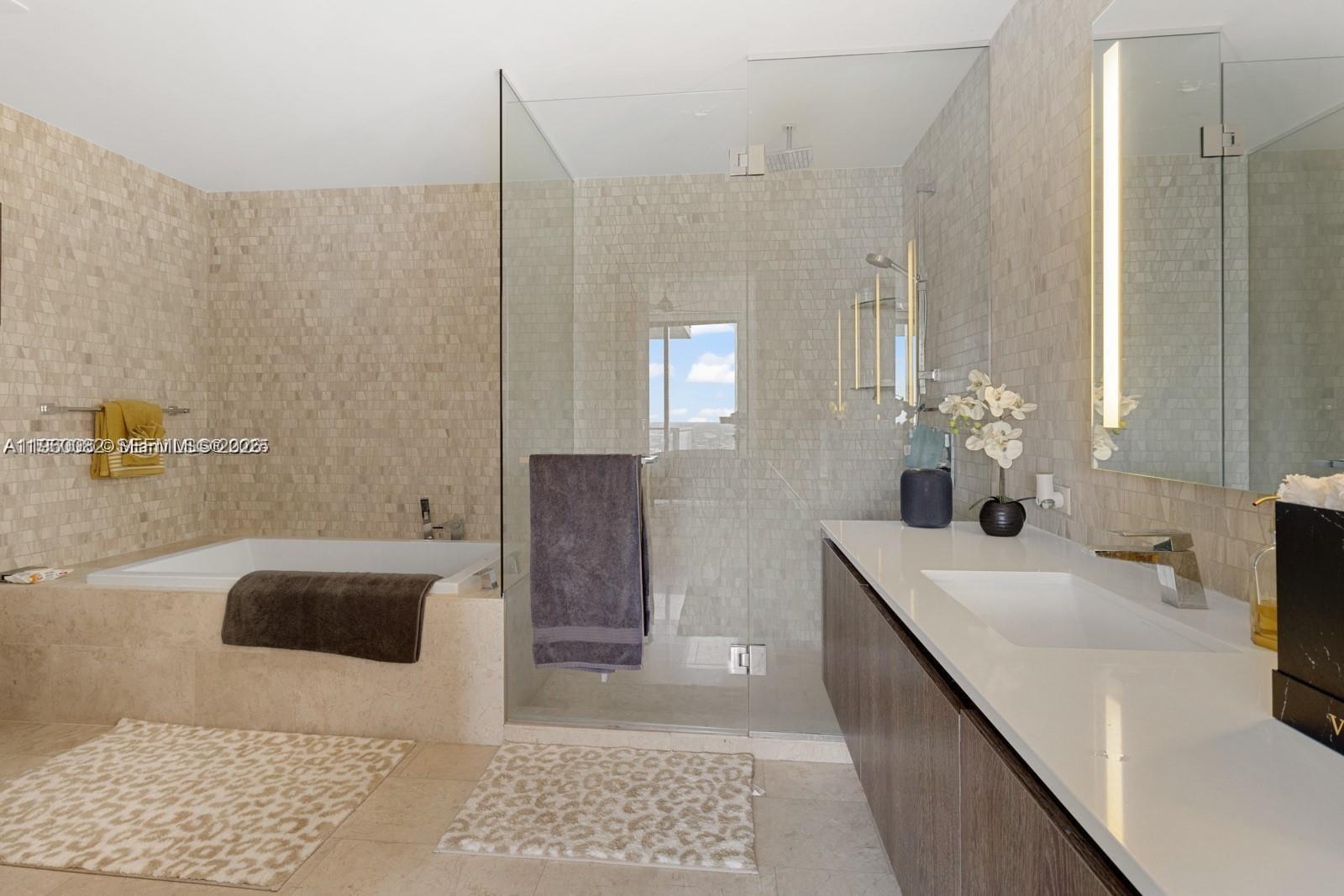 88 Southwest 7th Street, Unit 3410 Miami, FL 33130 - Photo 13 of 31