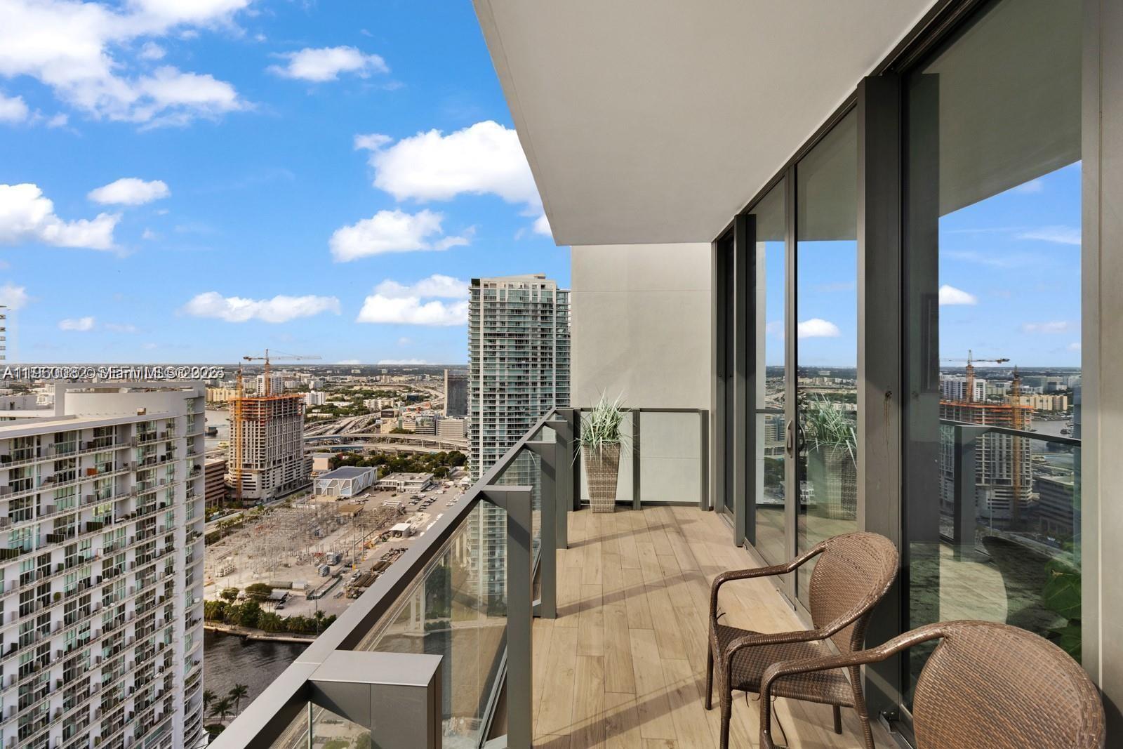88 Southwest 7th Street, Unit 3410 Miami, FL 33130 - Photo 18 of 31