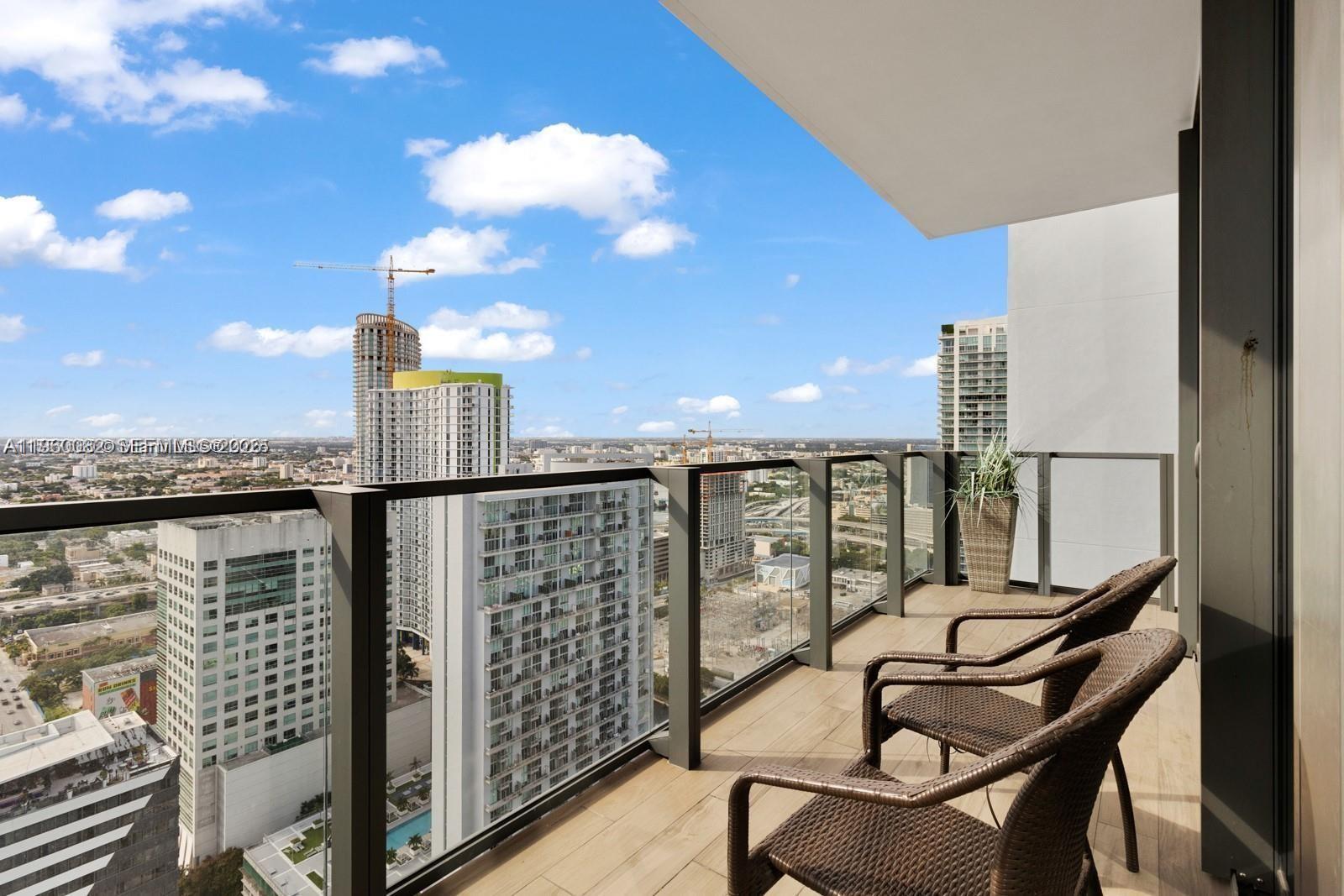 88 Southwest 7th Street, Unit 3410 Miami, FL 33130 - Photo 6 of 31
