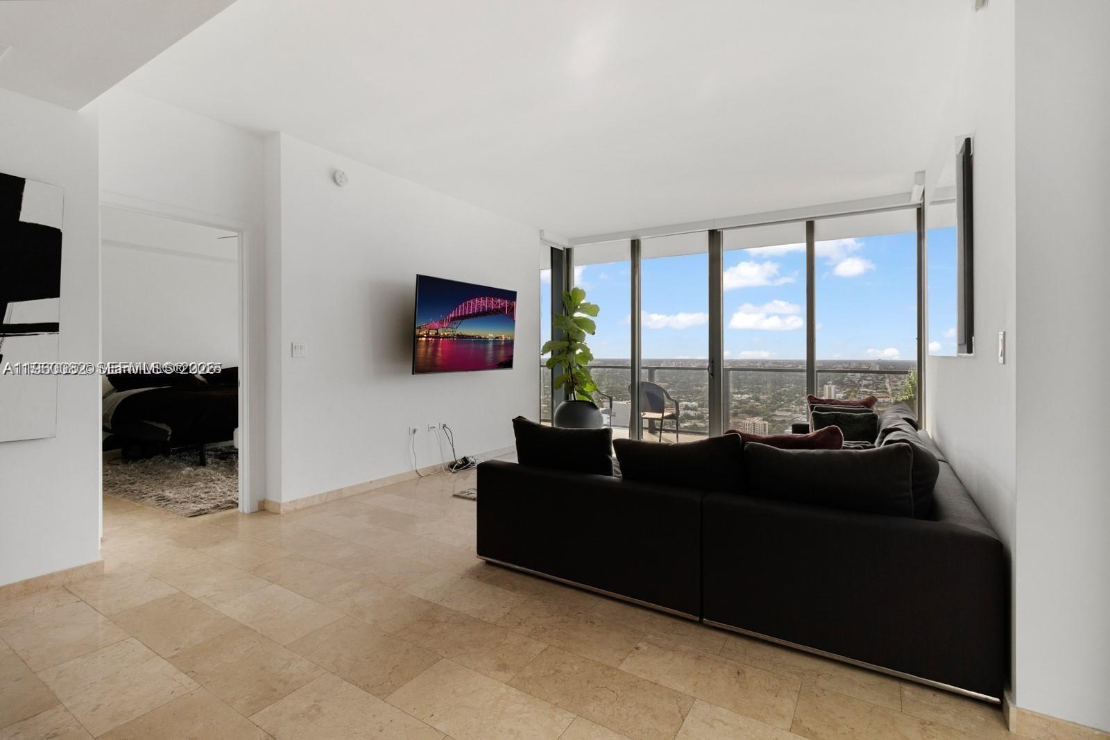 88 Southwest 7th Street, Unit 3410 Miami, FL 33130 - Photo 8 of 31