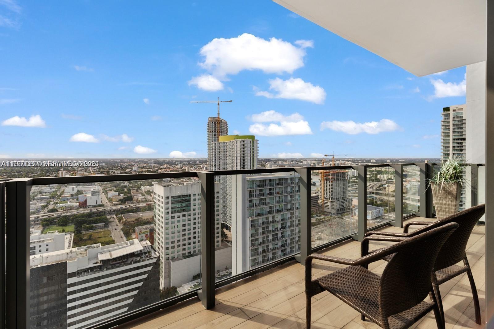 88 Southwest 7th Street, Unit 3410 Miami, FL 33130 - Photo 9 of 31